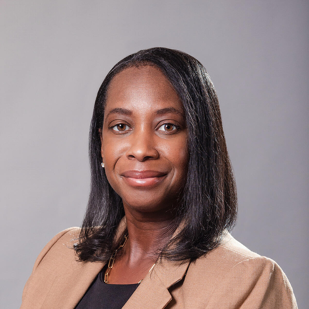 Stephanie Porter headshot.
